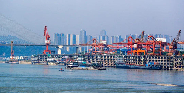 泸州港：四川装备产业“通江达海”的新航道