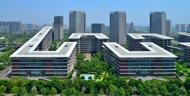 物流如何托举＂立园满园＂？解码成都＂三中心一基地＂高质量发展下的产业升级与物流协同策略